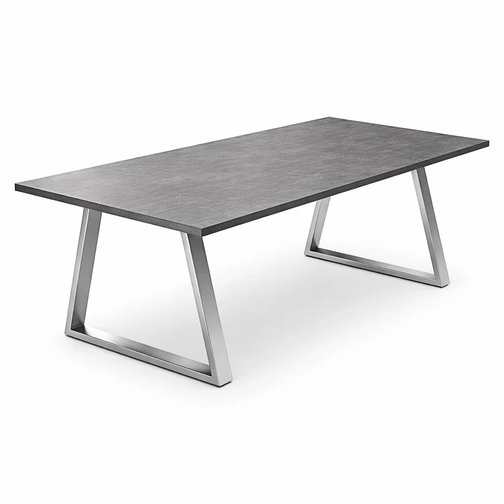 Tavolo rettangolare in ceramica grigia con gambe in acciaio inox