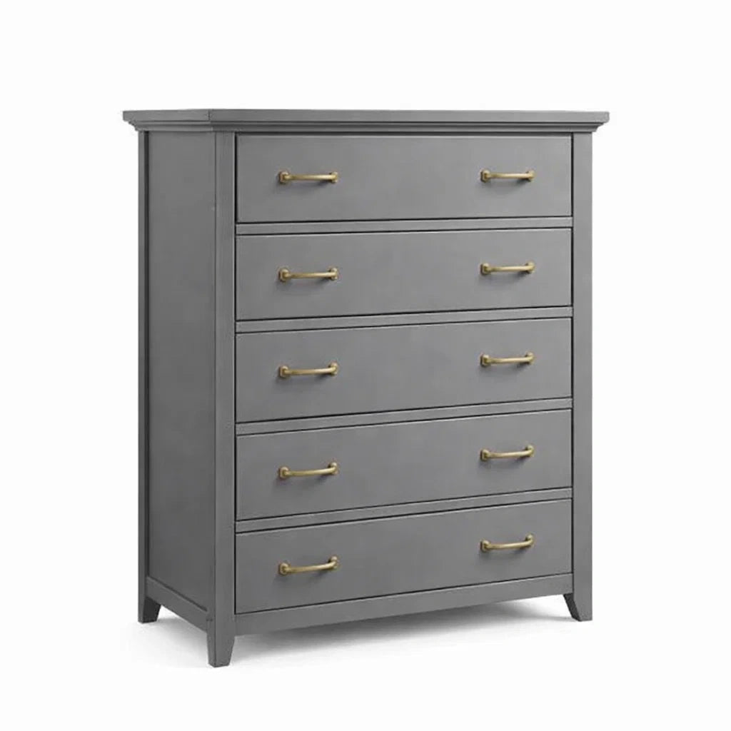 Cassettiera in legno massello grigio con maniglie in ottone